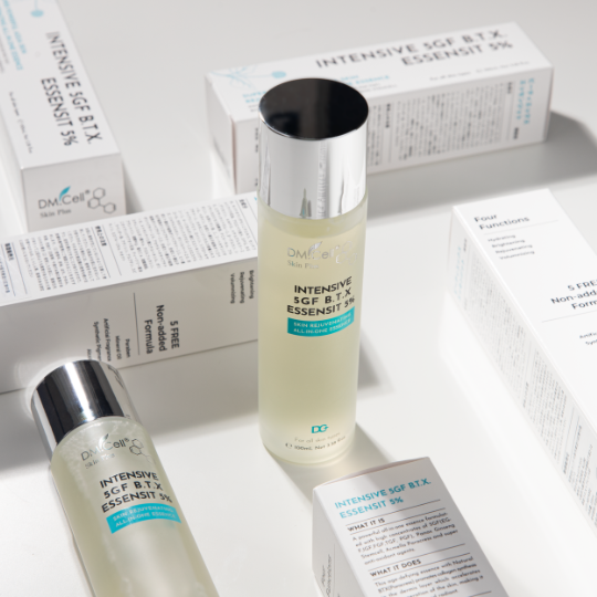 B.T.X. エッセンジット化粧水